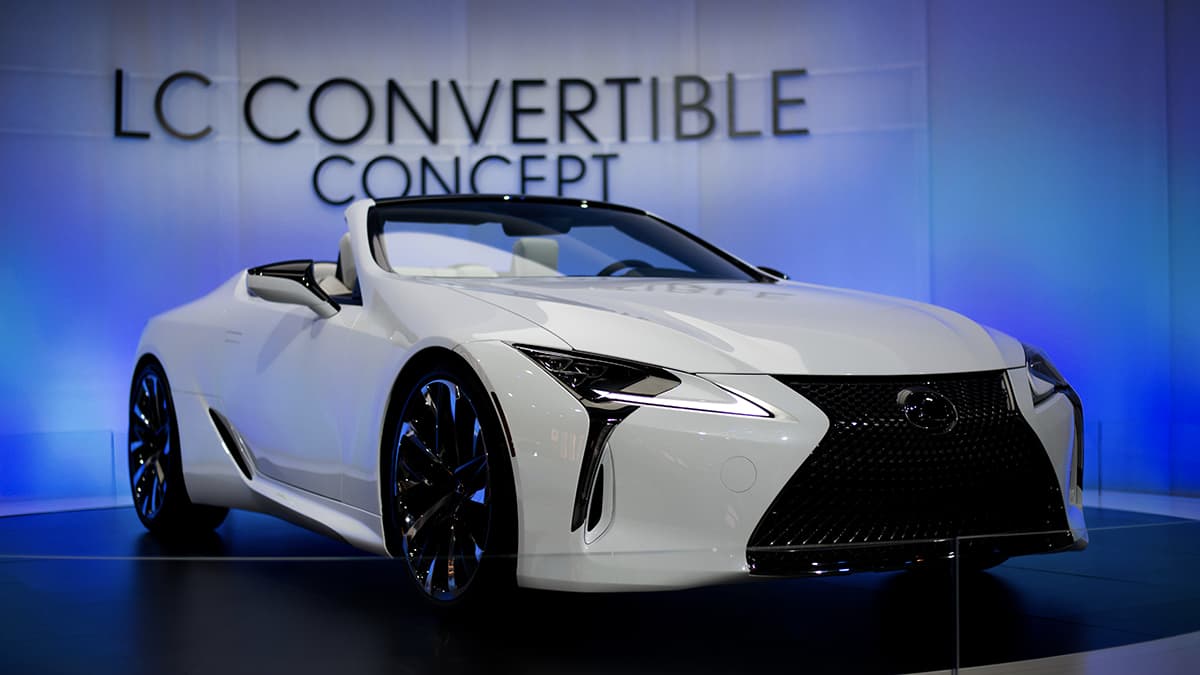 White Lexus Convertible Concept at 2019 Chicago Auto Show